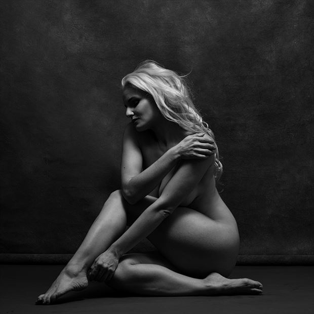 femme artistic nude photo by photographer eye lens light