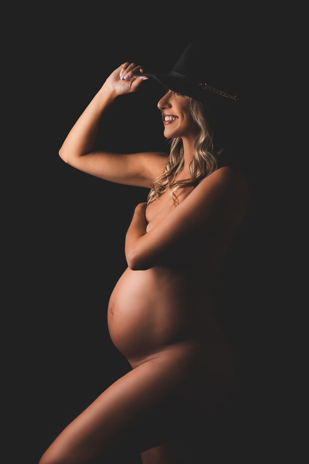 fernanda 29 weeks artistic nude photo by photographer sky light studio