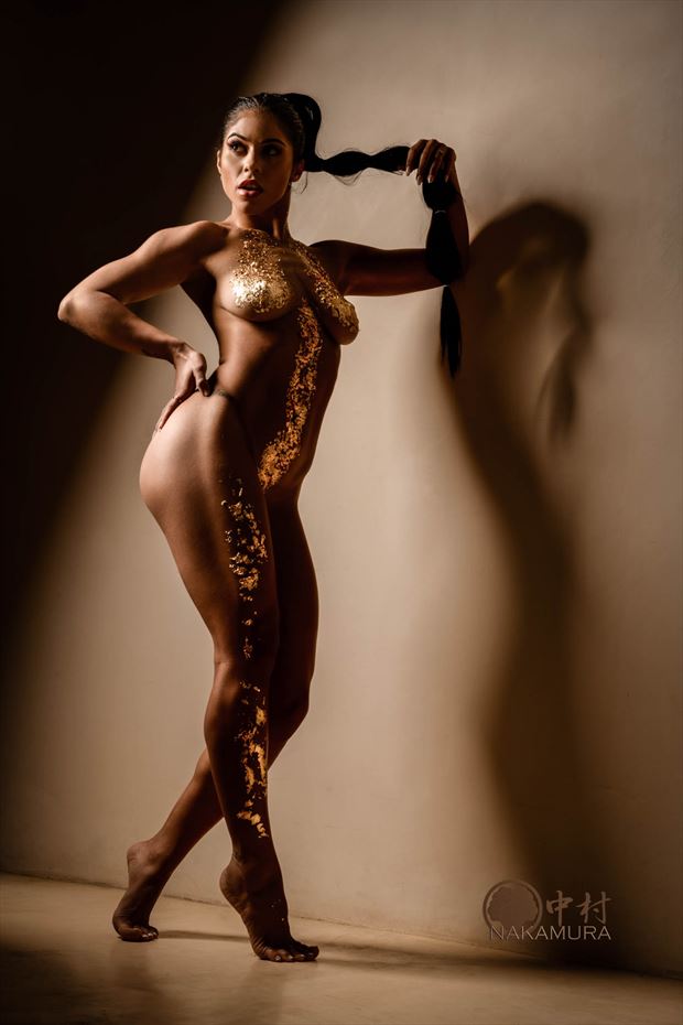 fit queen in gold artistic nude photo by photographer nakamurafoto