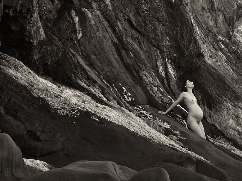 floofie on the oregon shoreline artistic nude photo by photographer james landon johnson