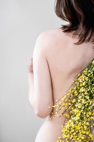 flower girl artistic nude photo by photographer andyvanpachtenbeke