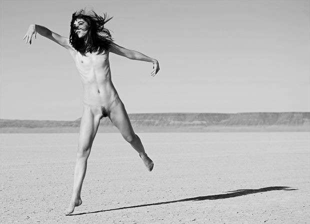 flying in the desert artistic nude photo by photographer stromephoto