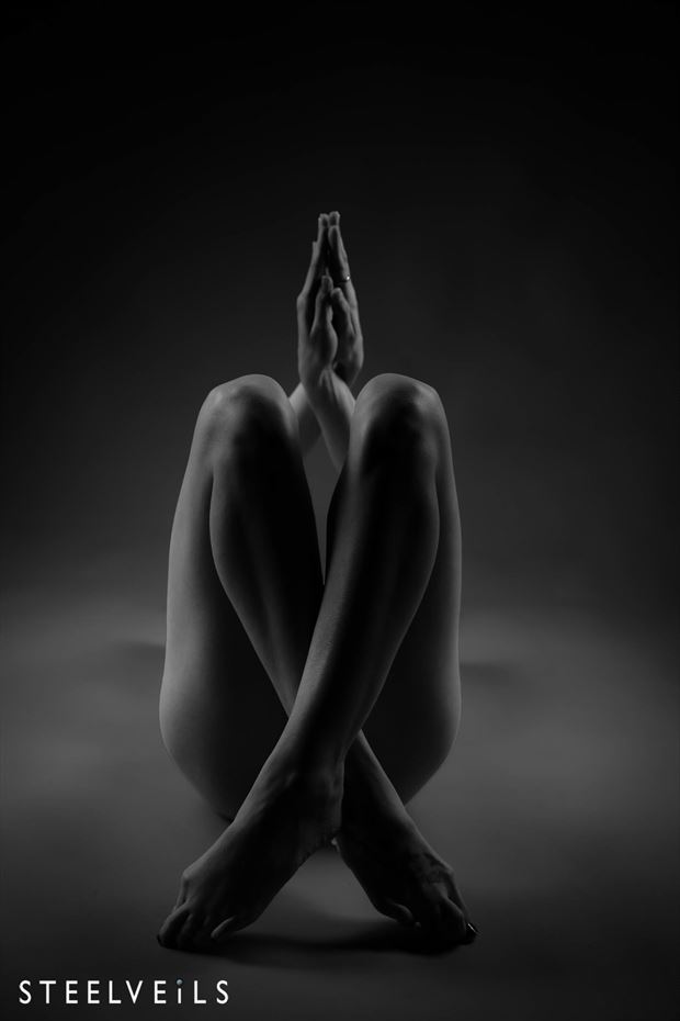 folded and twisted artistic nude photo by photographer steelveils