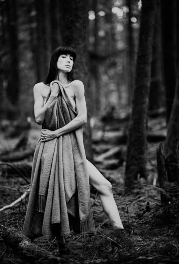 fred fraser 2024 implied nude photo by model alexia