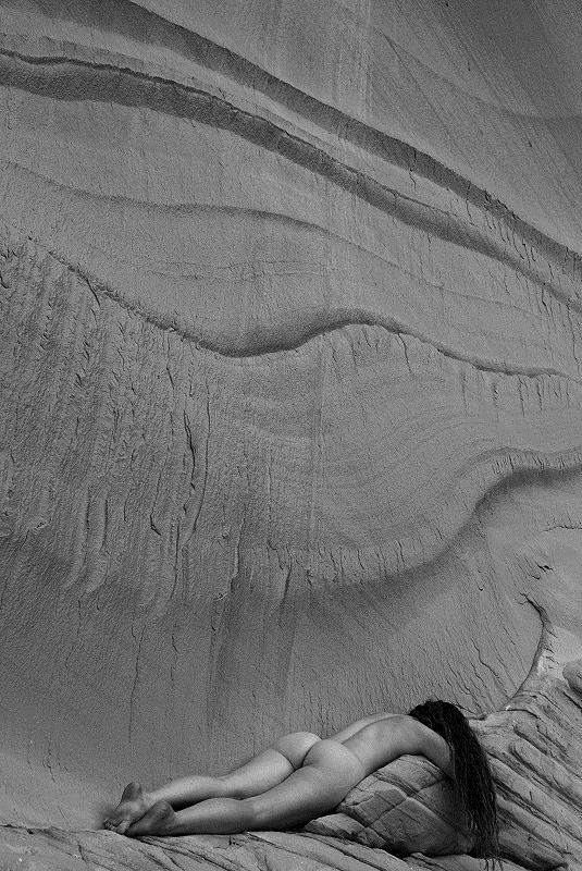 from The Dynamic Nude Workshop at Lake Powell, Utah Artistic Nude Photo by Photographer JoelBelmont