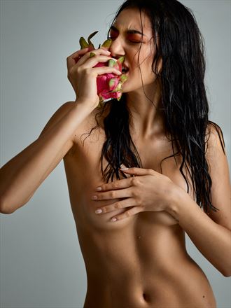 fruit artistic nude photo by photographer janhammerstad