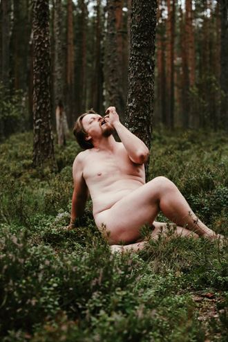 funny time in forest artistic nude photo by model loodusekutse