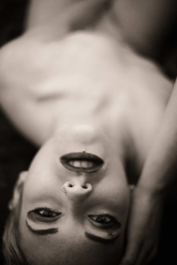 gaze Artistic Nude Photo by Photographer Kaos