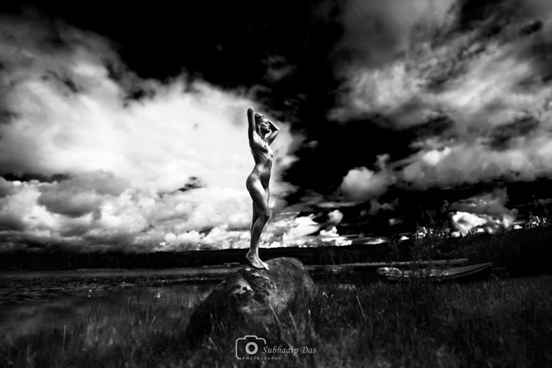 get lost in nature artistic nude photo by photographer subhadip das