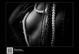 girl with pearls artistic nude photo by photographer photojony