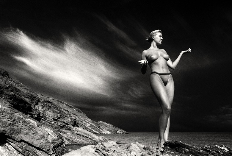 goddess of the wind artistic nude photo by photographer manolis tsantakis
