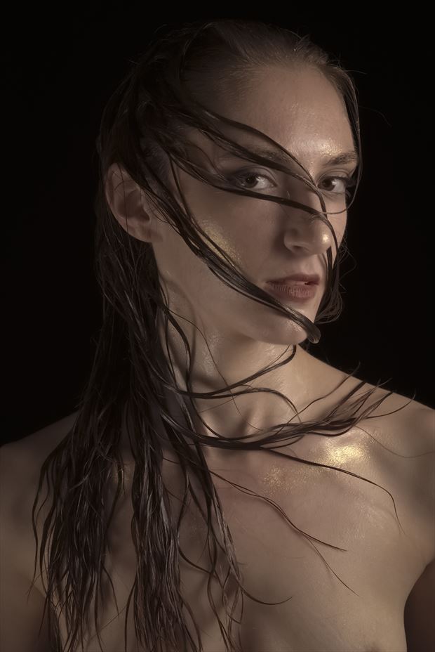 golden veins artistic nude photo by model gabriella marsie