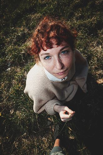 grass piece portrait photo by model saara rei