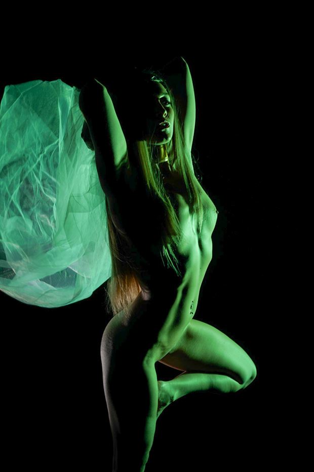 green abs artistic nude photo by photographer dorola visual artist