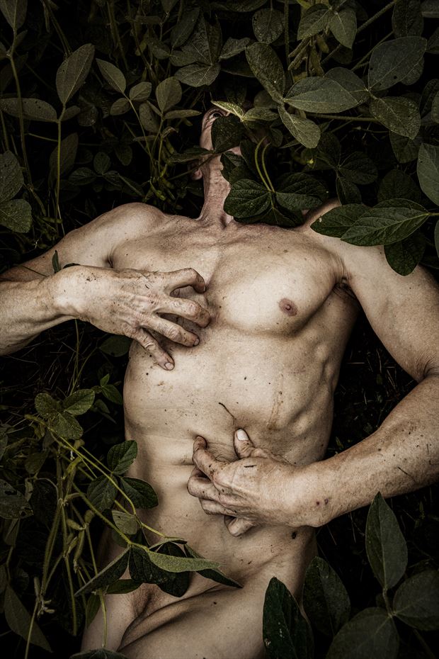 gripping artistic nude photo by artist artfitnessmodel
