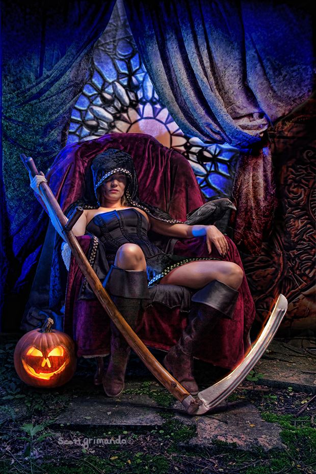 halloween reaper cosplay photo by artist scott grimando