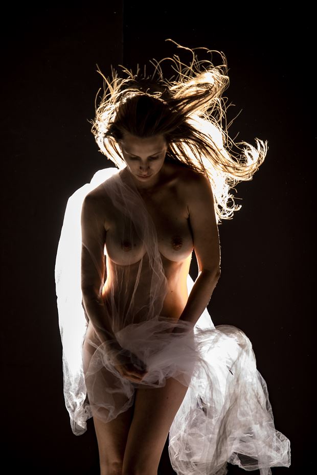 halo artistic nude photo by photographer mondo