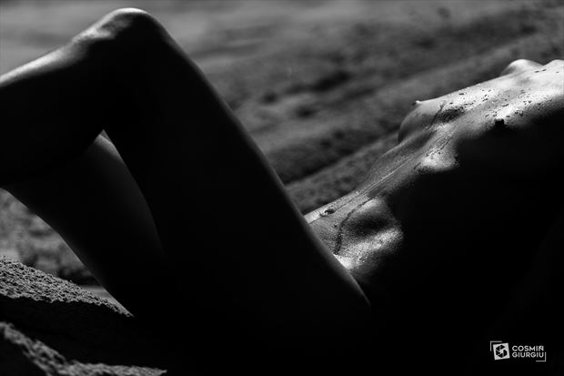 hard light artistic nude photo by photographer cosmin calin giurgiu