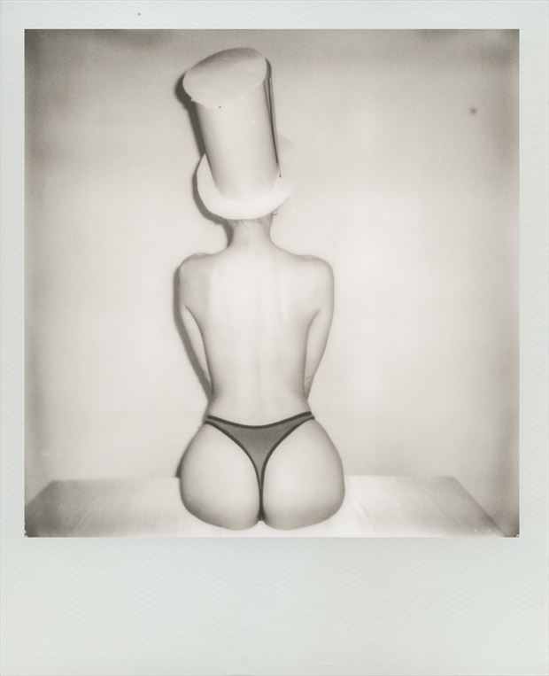 hat artistic nude photo by photographer myanalogdreams