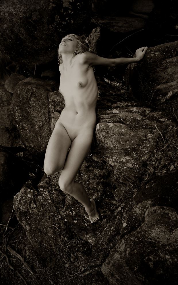 haunting memory artistic nude photo by artist kevin stiles