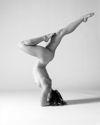 headstand artistic nude photo by model vexvoir