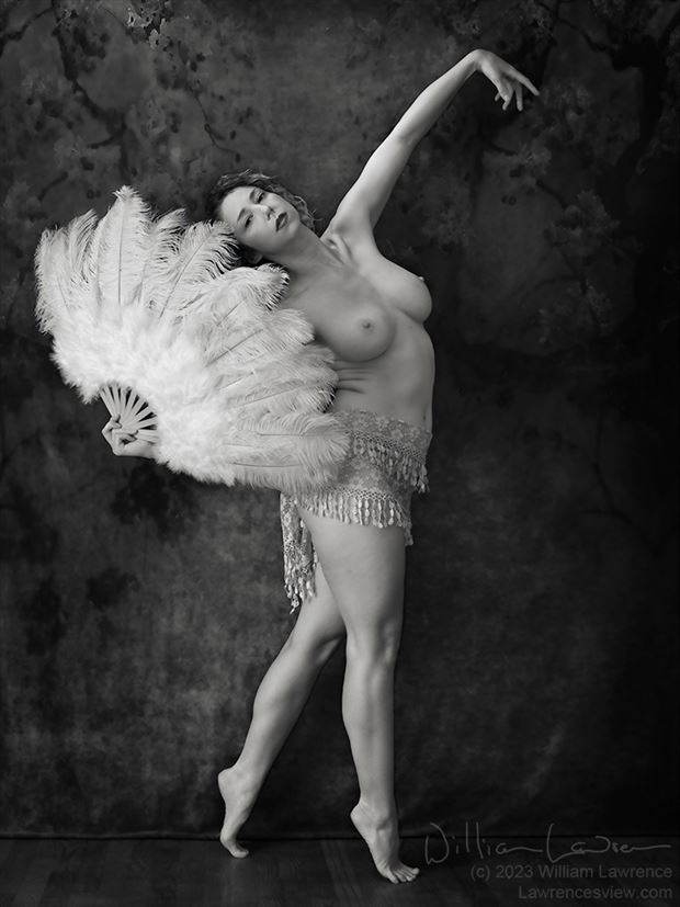her stillness dances with fan artistic nude photo by photographer lawrencesview