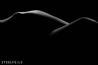 hip and knee artistic nude photo by photographer steelveils