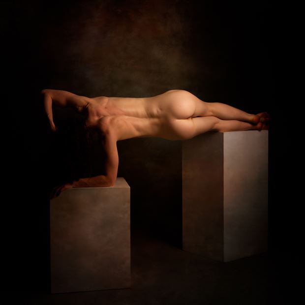 horizontal artistic nude photo by photographer doc list