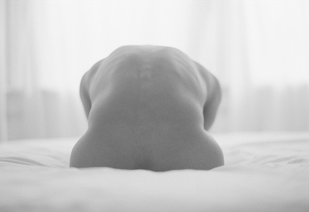hunched Artistic Nude Photo by Photographer eapfoto