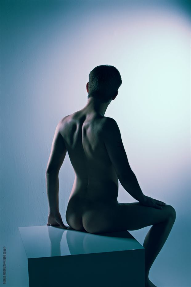 i m feeling blue artistic nude photo by model zilo