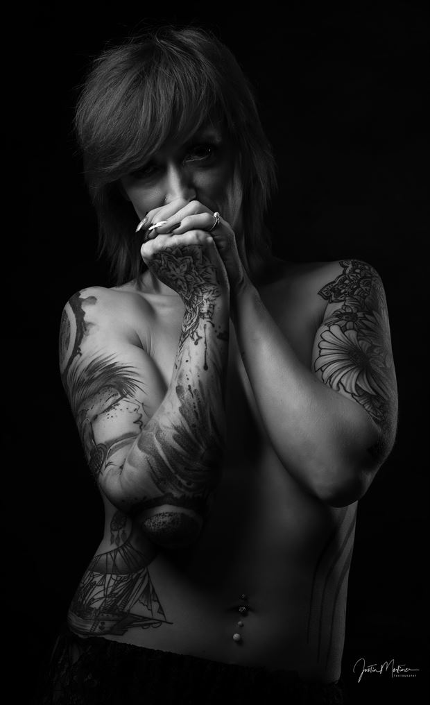 i m shy sensual photo by photographer justin mortimer