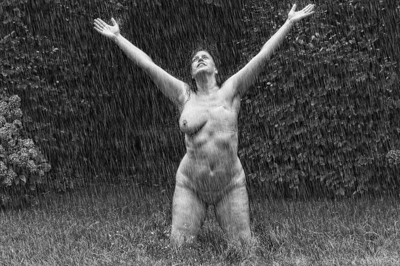 i will survive artistic nude photo by artist hybryds
