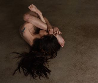 implied nude figure study photo by model alex shanahan
