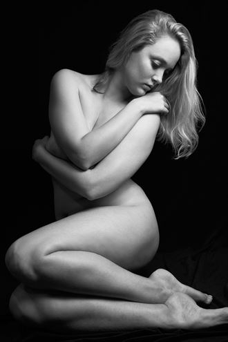 implied nude portrait photo by photographer azeyn