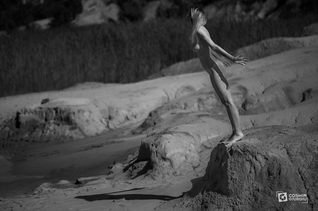 in ballance artistic nude photo by photographer cosmin calin giurgiu