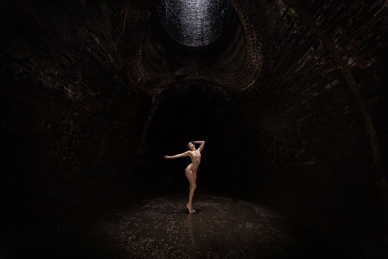 in dark places artistic nude photo by photographer tris dawson