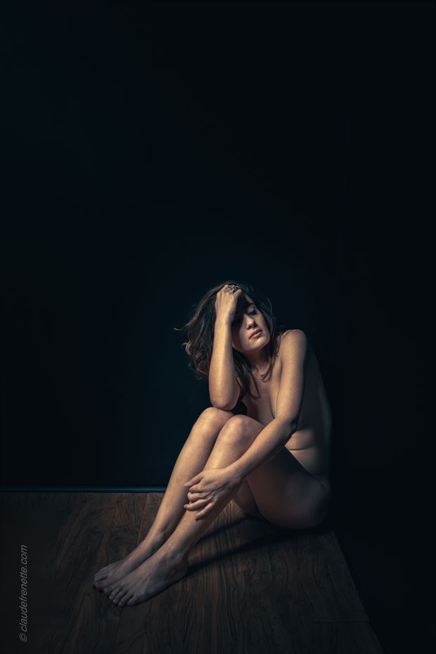 in the corner artistic nude photo by photographer claude frenette