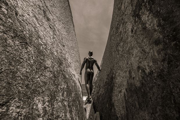 in the rocks 3 artistic nude photo by photographer jjpr