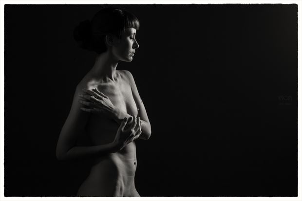 in the shadows artistic nude photo by photographer visions dt