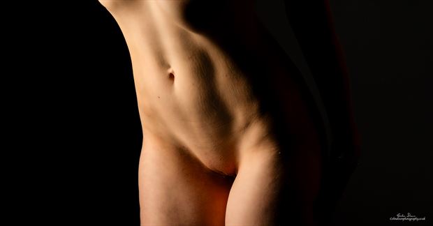 intimate artistic nude photo by photographer colin dixon