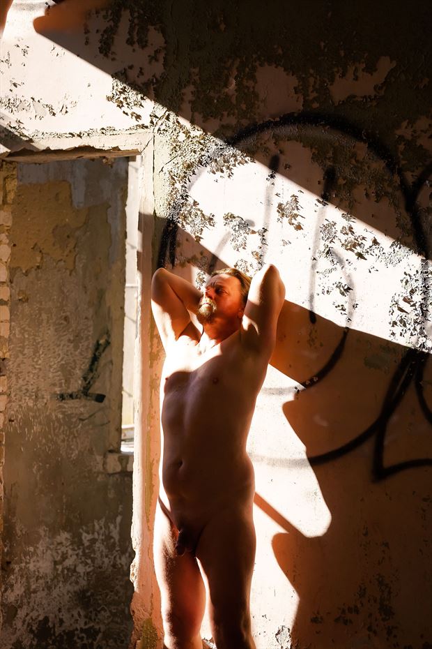 into sunlight artistic nude photo by model loodusekutse