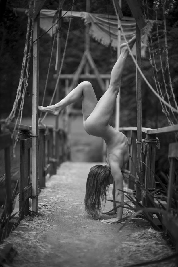 ivy handstand artistic nude artwork by photographer podraskyfineart