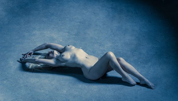 jackie artistic nude photo by photographer serenesunrise