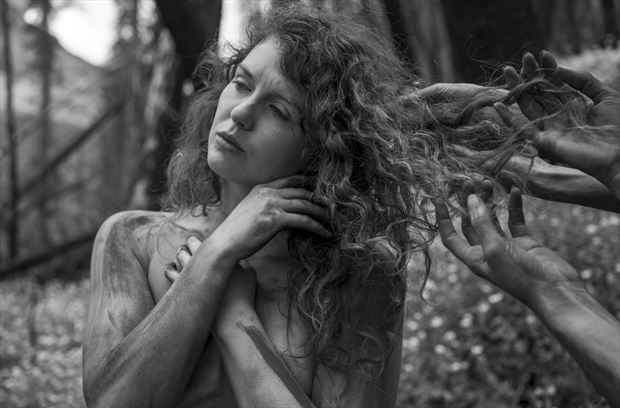 jessa and hands artistic nude artwork by photographer podraskyfineart