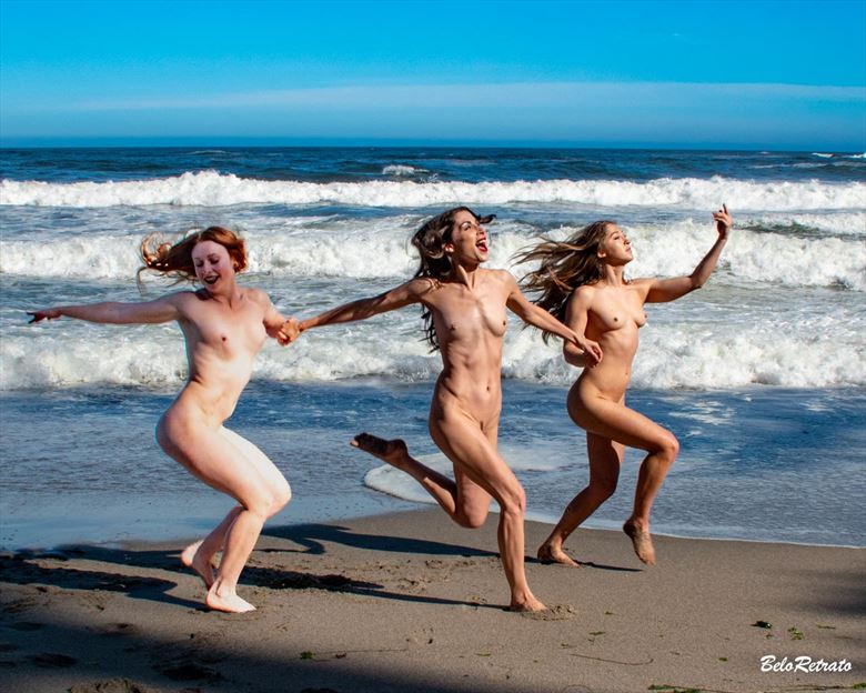 joy on the beach artistic nude photo by photographer belo retrato