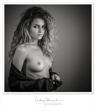 julia artistic nude photo by photographer ludwigdesmet