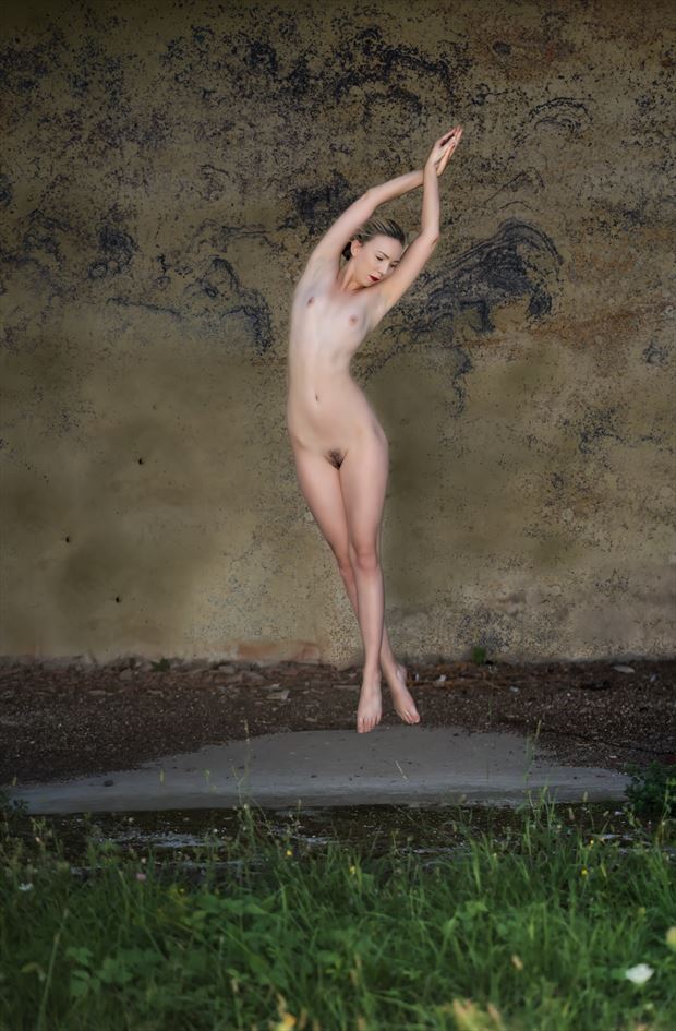 jump artistic nude photo by photographer colin dixon