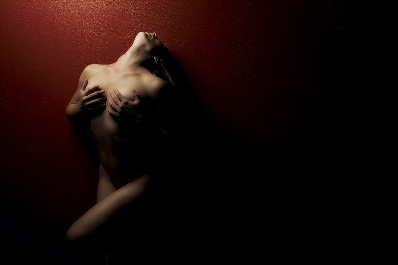 k on red artistic nude photo by photographer bearded_fotog