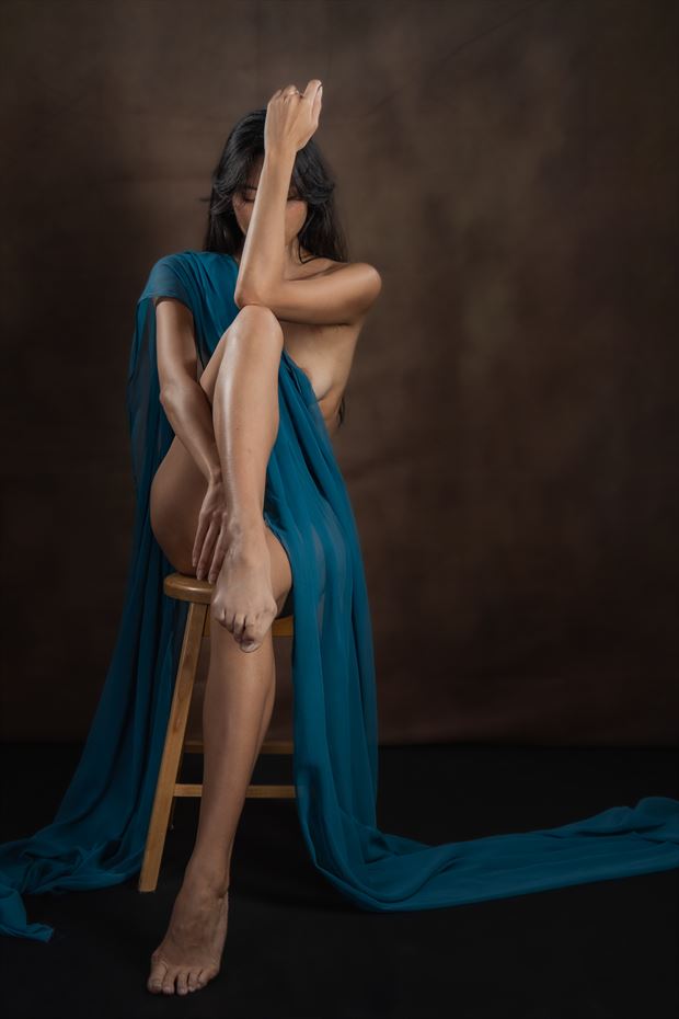 kalopsia follow the line artistic nude photo by photographer claude frenette