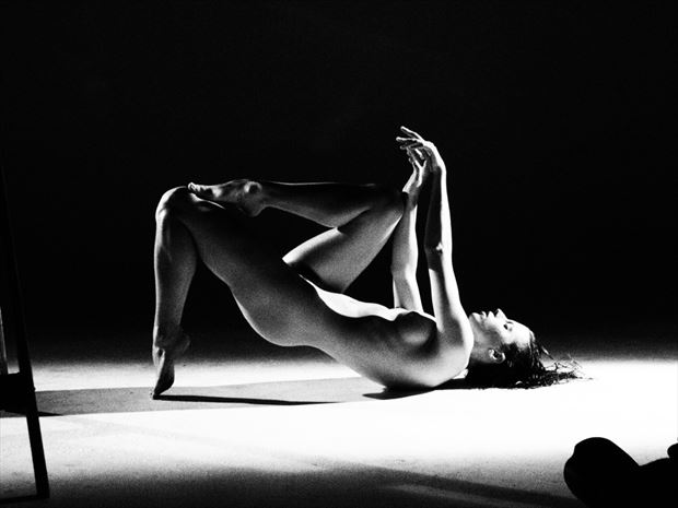 katlin 5 artistic nude photo by artist gustavo guinand